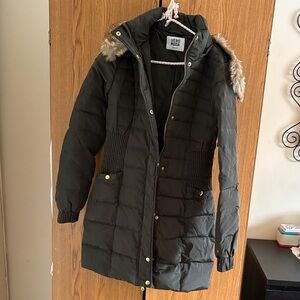 Vero Moda Dark Green Puffer Coat with Fur Hood Like new size s